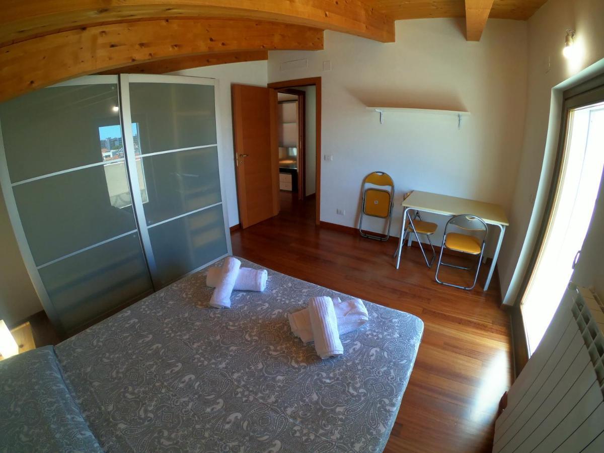 Attico Petfriendly Con Terrazzo, Via Del Borgo Apartamento Montesilvano Marina Exterior foto