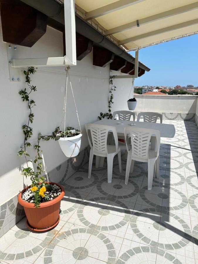 Attico Petfriendly Con Terrazzo, Via Del Borgo Apartamento Montesilvano Marina Exterior foto