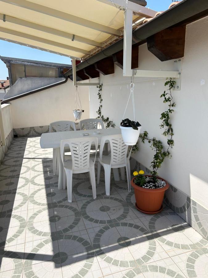 Attico Petfriendly Con Terrazzo, Via Del Borgo Apartamento Montesilvano Marina Exterior foto